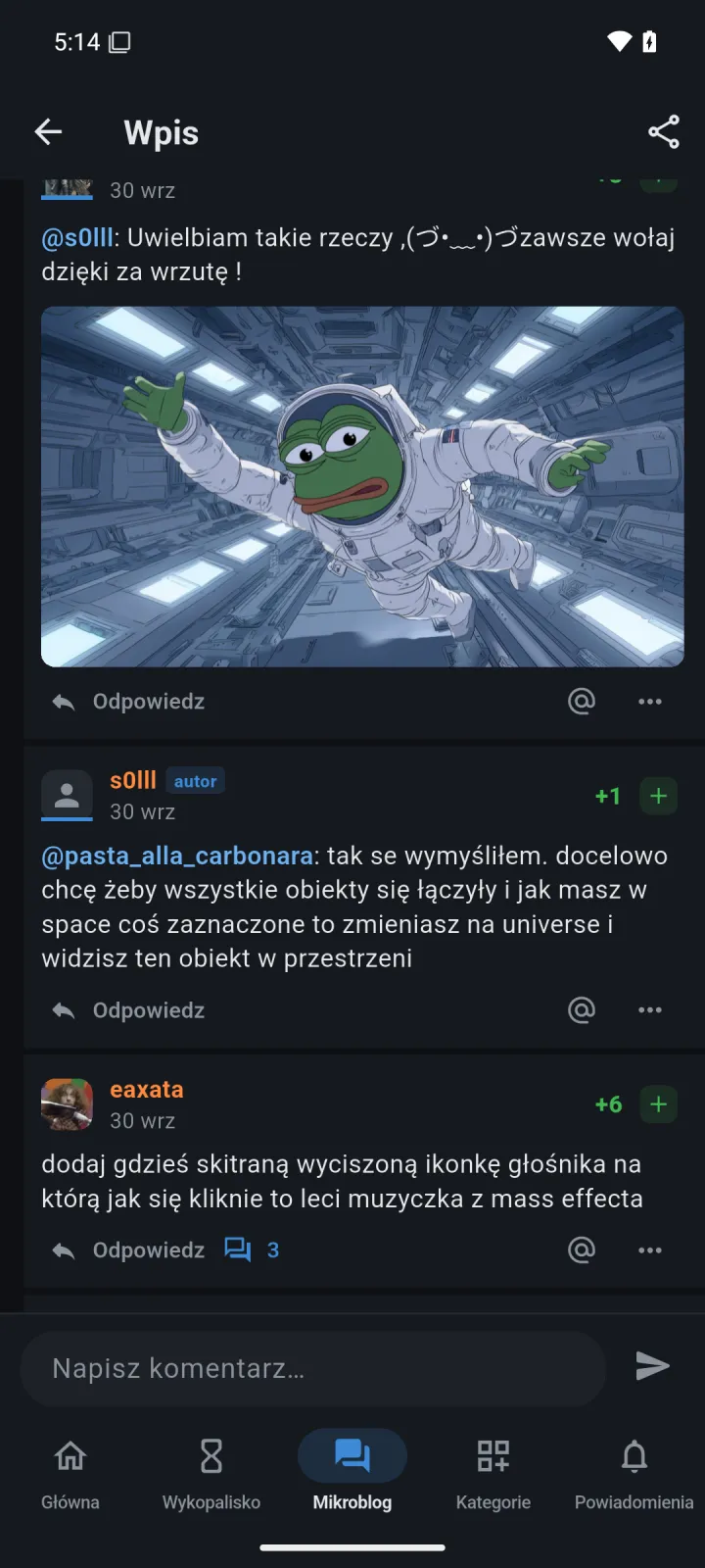Komentarze pod wpisem: etykieta autor i przycisk rozmowy z liczbą 3